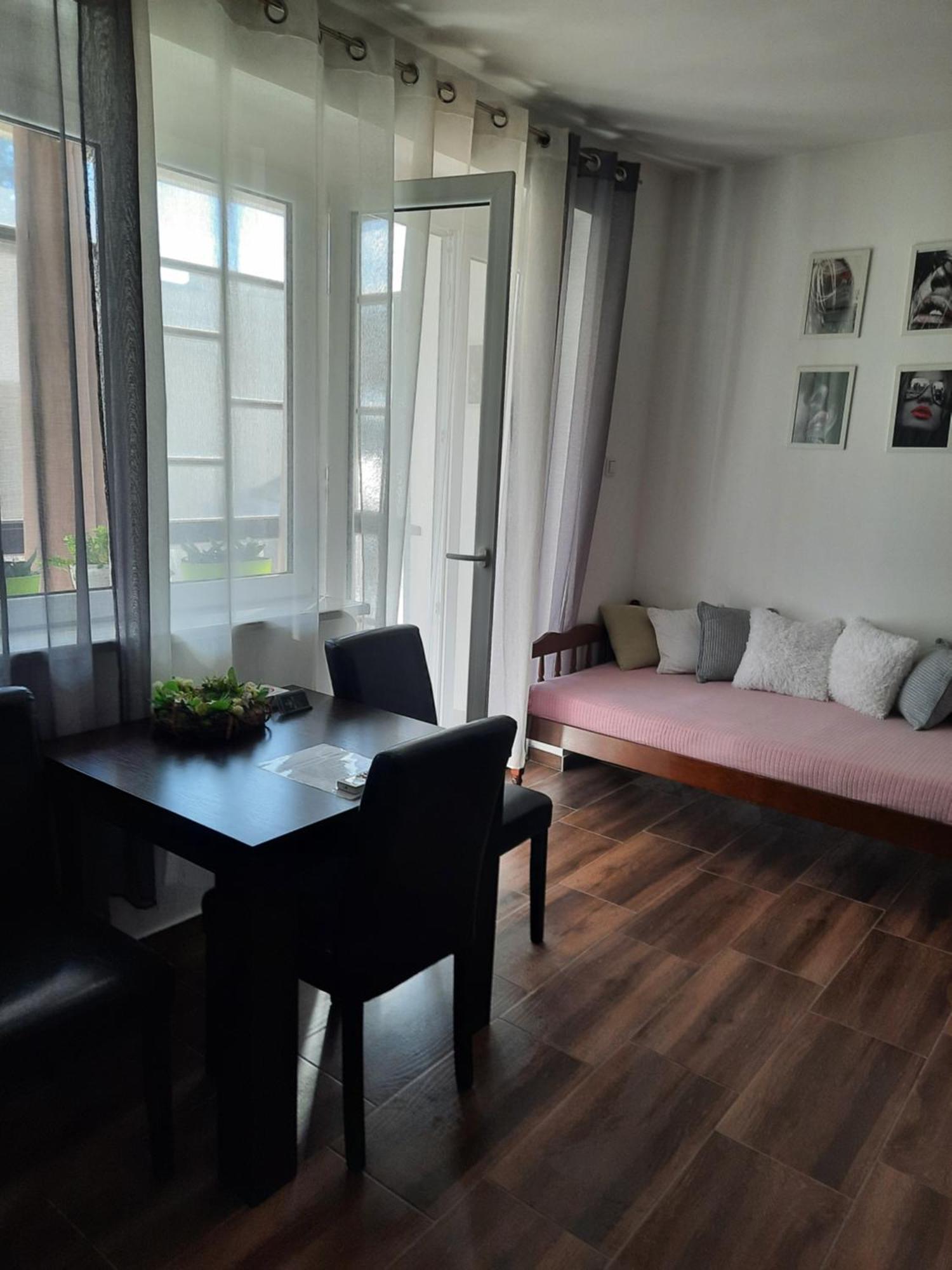 Stan Na Dan Dunja 2 Apartment Vârşeţ Exterior foto