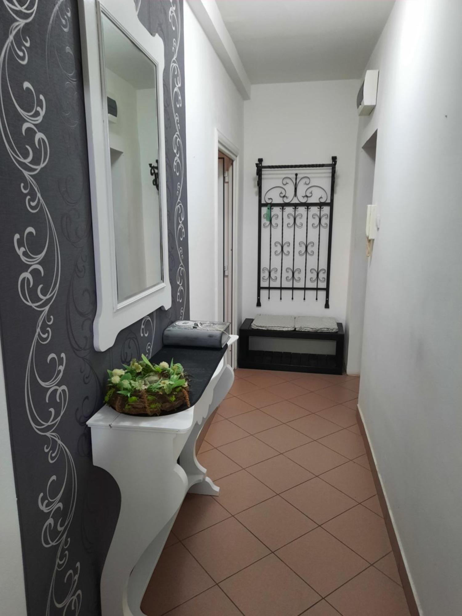 Stan Na Dan Dunja 2 Apartment Vârşeţ Exterior foto