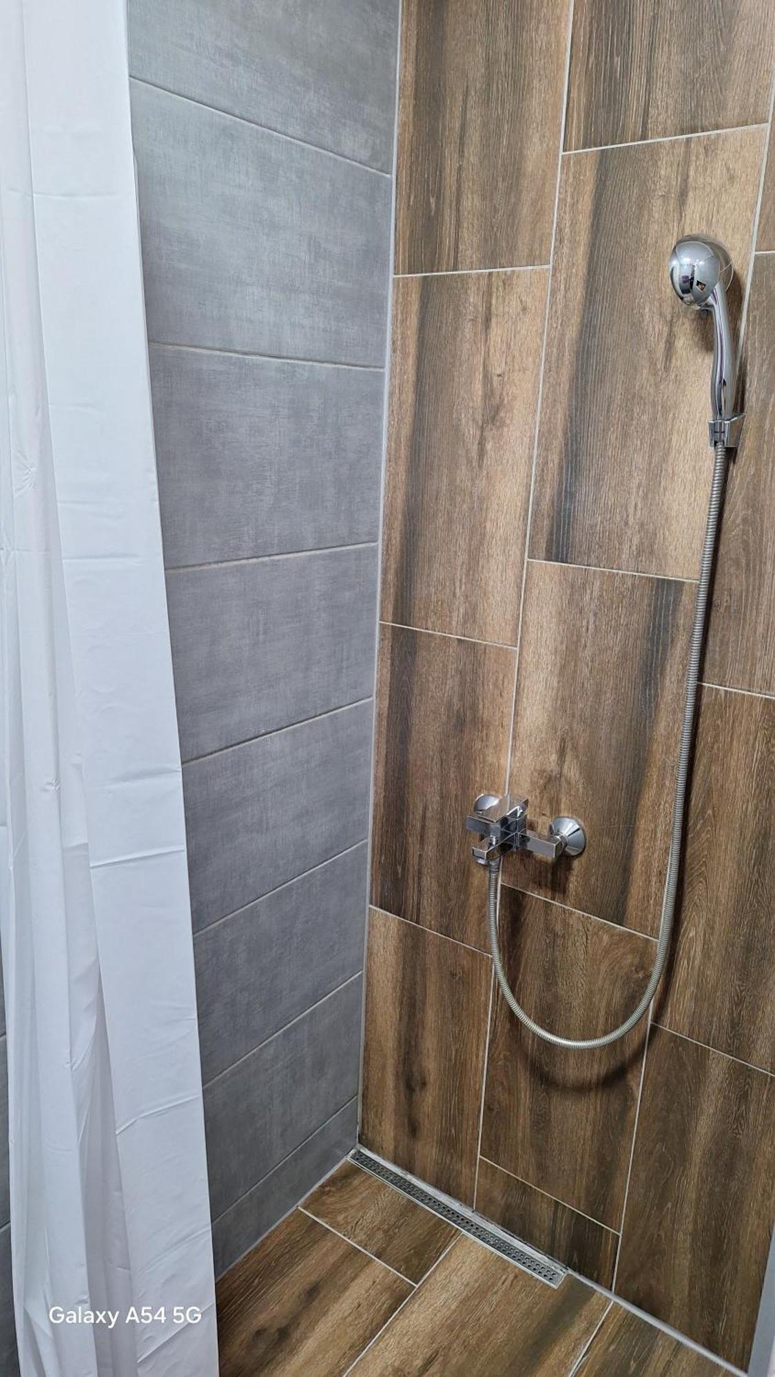 Stan Na Dan Dunja 2 Apartment Vârşeţ Exterior foto